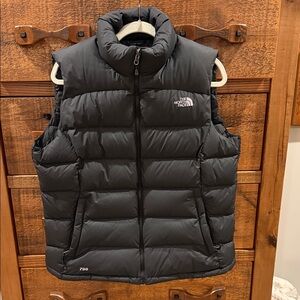 Women's North Face 700 Puffer Vest, Black, XLarge